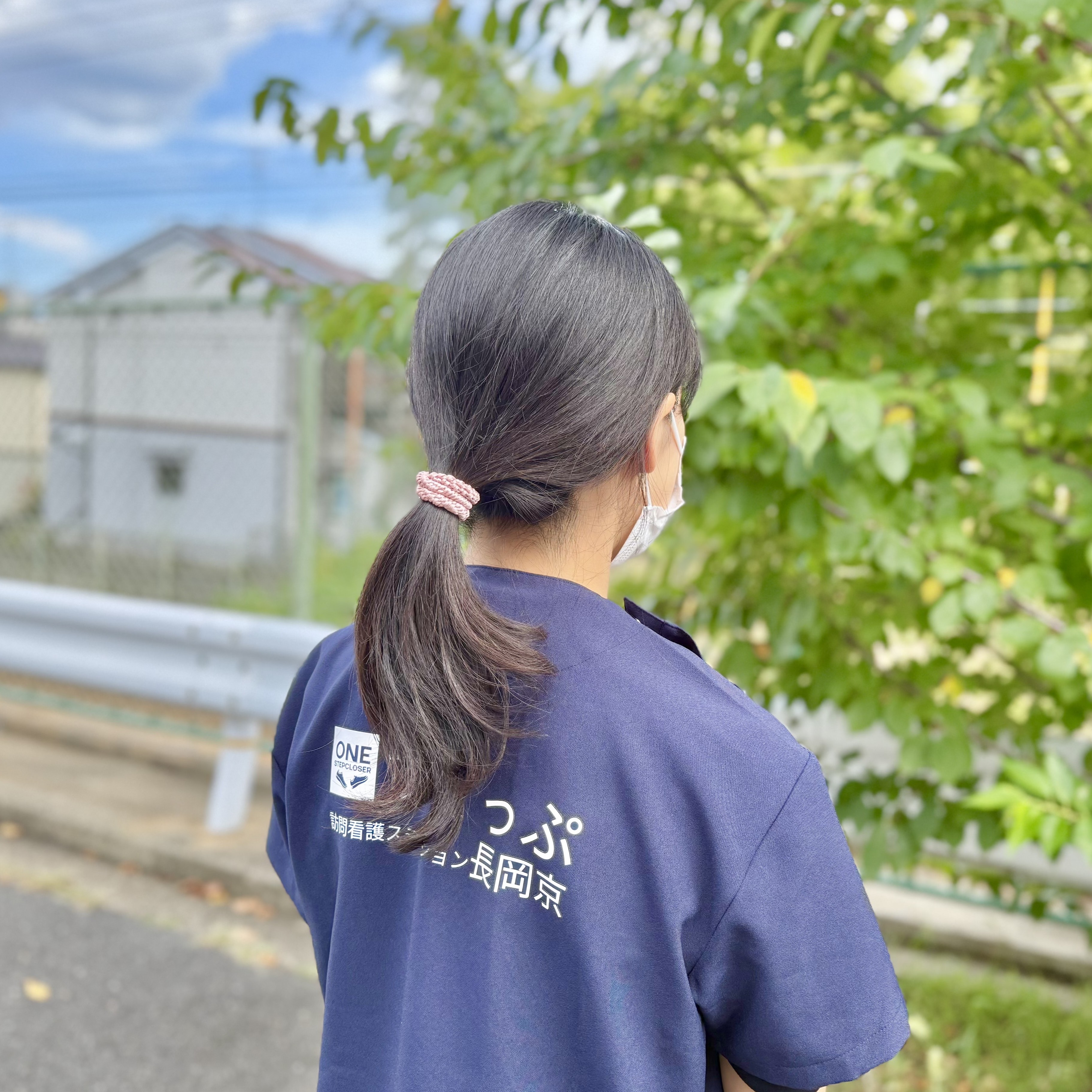 万谷 あいね